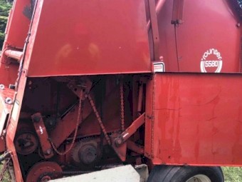 Hesston 5580 Round Baler