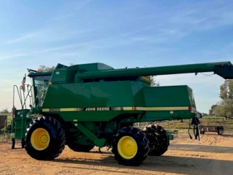 John Deere 9600 4wd Header