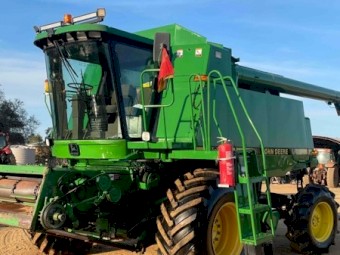 John Deere 9600 4wd Header