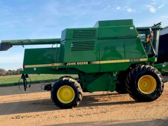 John Deere 9600 4wd Header