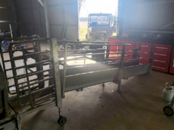 Peak Hill Sheep Immobiliser