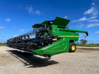 2022 John Deere S780 D65 Macdon
