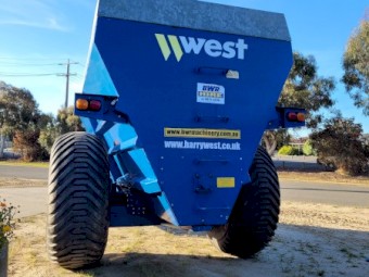 West 3000 Dual Spreader
