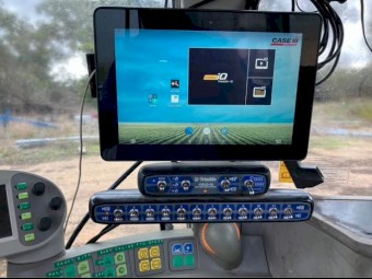 Trimble XCN 1050 GPS, EZ Pilot and Field IQ