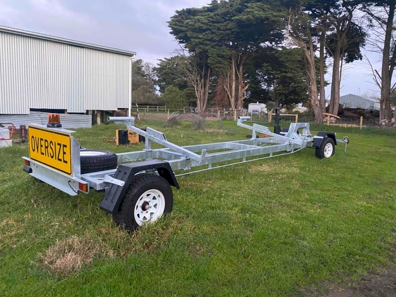 New Knuckey Comb Trailer