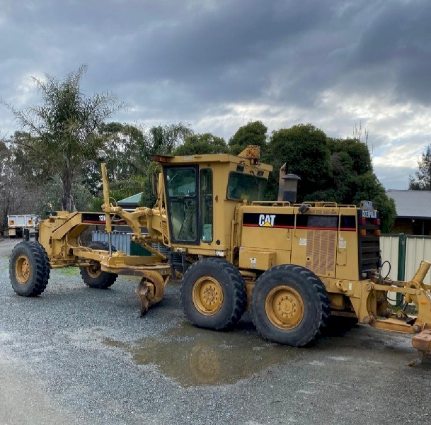Caterpillar 12H Grader
