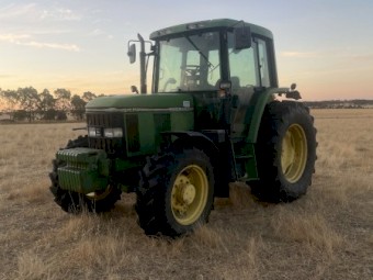 1994 John Deere 6400