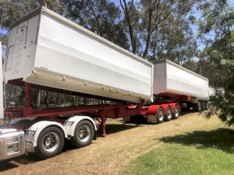 2013 Moore B Double tippers 