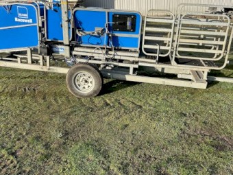 Racewell HD3 Sheep handler