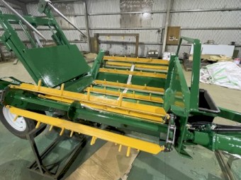 Elsworth Twin Round Bale Feeder