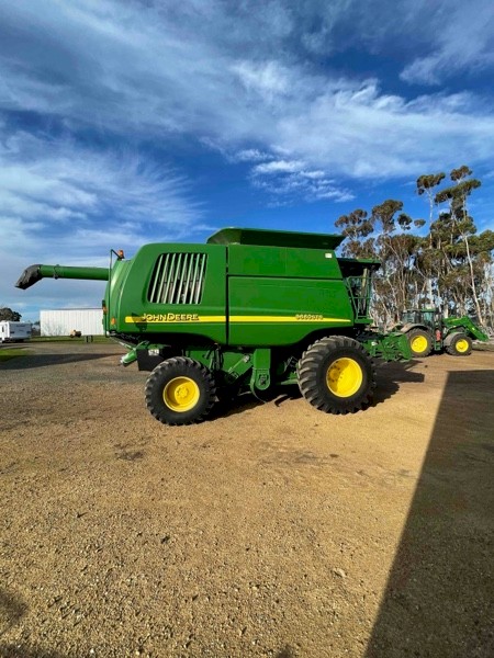 2005 John Deere 9660 STS & 30' Draper Front & Trailer