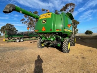 2005 John Deere 9660 STS & 30' Draper Front & Trailer