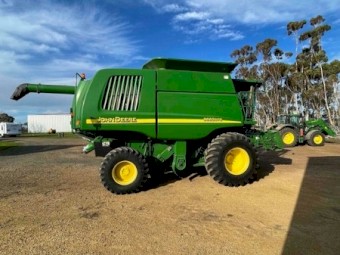 2005 John Deere 9660 STS & 30' Draper Front & Trailer