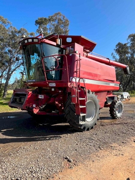 1999 Case IH 2388 Header with 1042 30ft Draper Front with Cross Auger