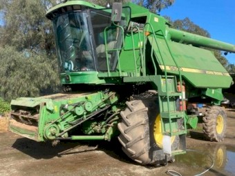 John Deere 9600 Header with Front