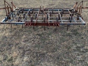 John Berends cultivator with crumble roller