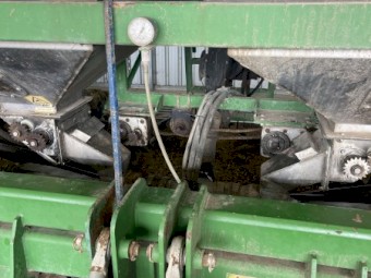 2009 Sow Ezy 8m  double disc airseeder