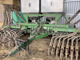 2009 Sow Ezy 8m  double disc airseeder