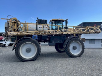 2014 RoGator 1300B Self Propelled Sprayer