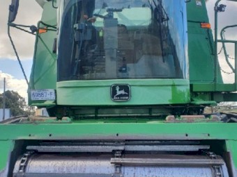 John Deere CTS Header with 930F front and trailer.