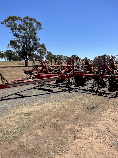 Horwood Bagshaw Airseeder