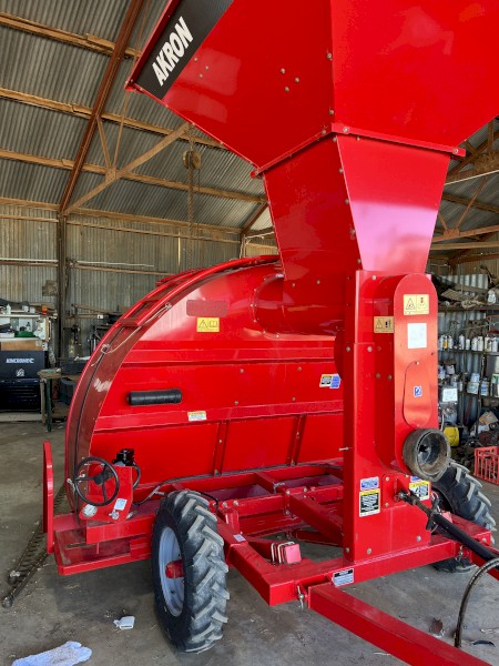 2017 Akron E9700HE Grain Bag Inloader