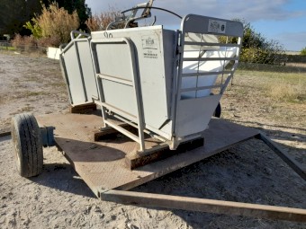 Hecton Crutching Machine Sheep Handler