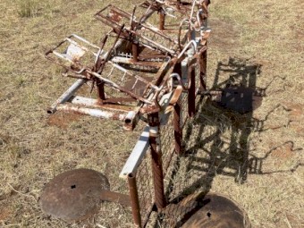 4 bay Lyco Lamb cradles