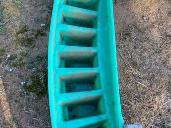 Polymaster 8 teat lamb feeder