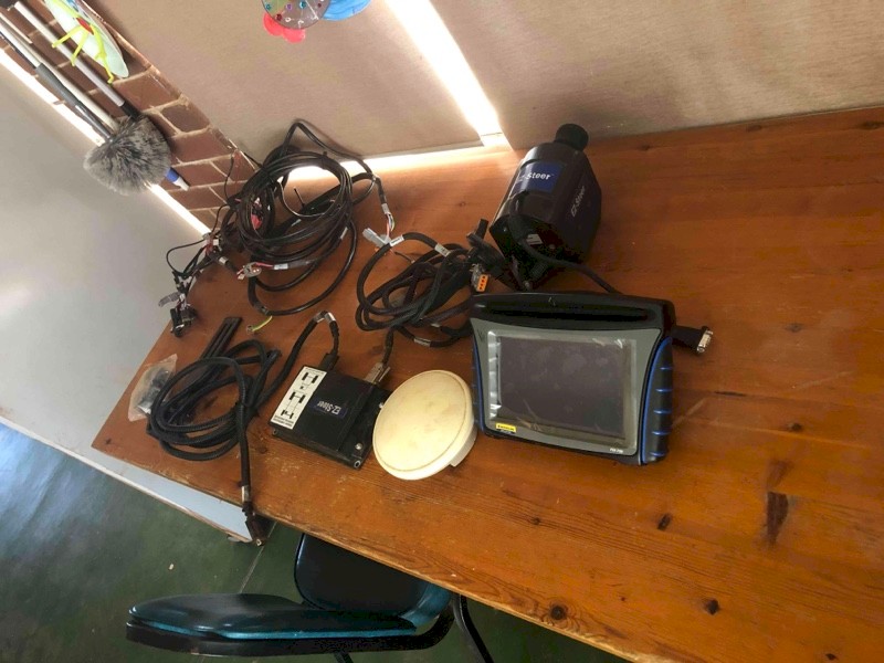 New Holland/ Trimble FM750