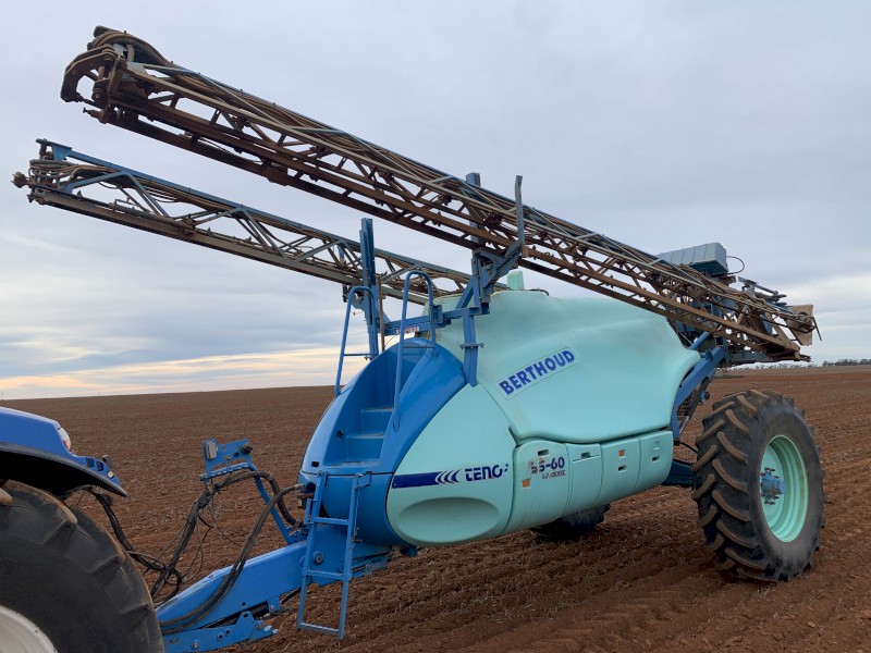 2010 Berthoud Tenor 5500L / 32m Boom Spray