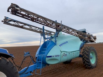 2010 Berthoud Tenor 5500L / 32m Boom Spray