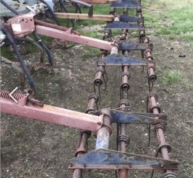36ft John Shearer Air Seeder Bar & Chamberlain 667 Air Cart
