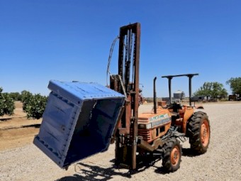 Kubota l3750 4wd diesel forklift tractor with bin tipper